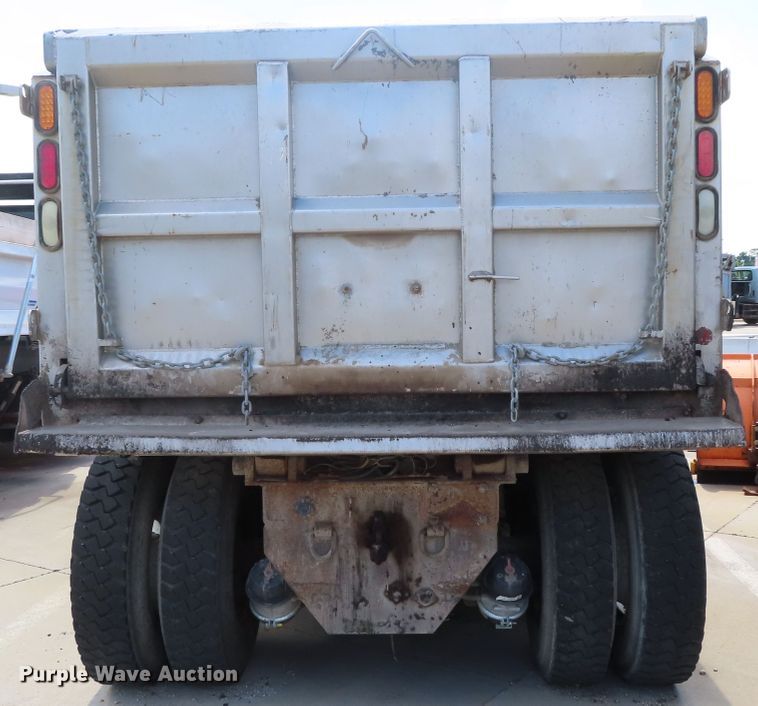 image for item DH0263 2007 International 7400 dump truck