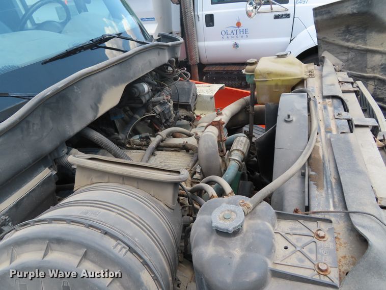 image for item DH0263 2007 International 7400 dump truck