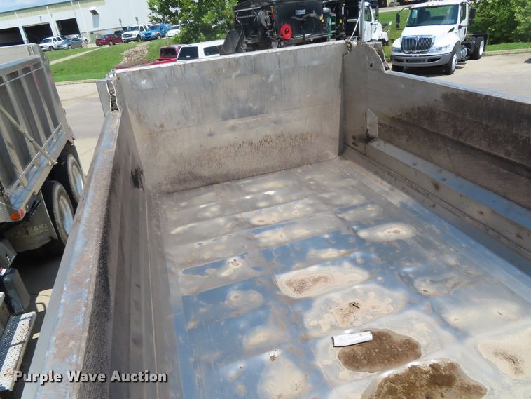 image for item DH0263 2007 International 7400 dump truck