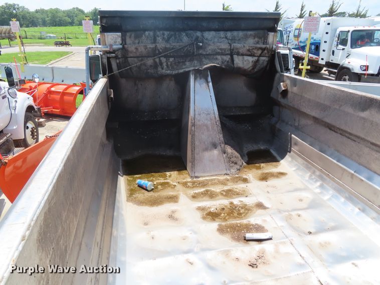 image for item DH0263 2007 International 7400 dump truck