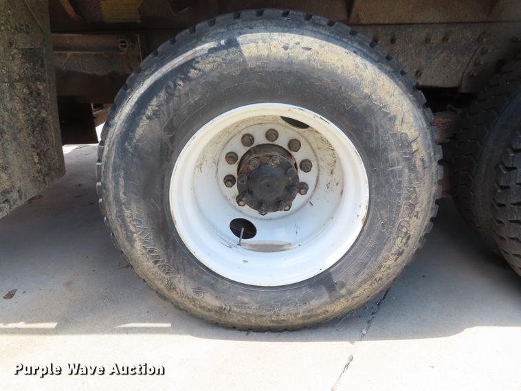 image for item DH0263 2007 International 7400 dump truck