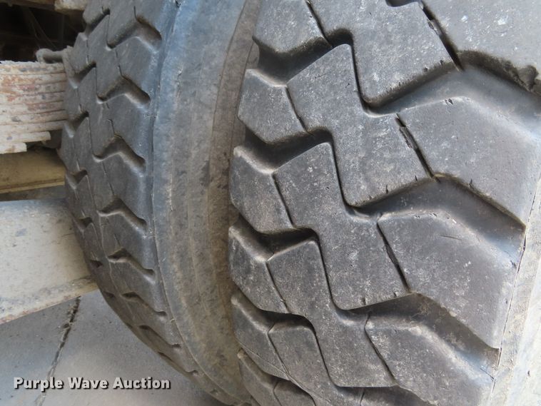 image for item DH0263 2007 International 7400 dump truck