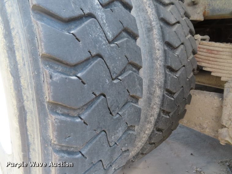 image for item DH0263 2007 International 7400 dump truck