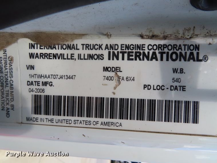image for item DH0263 2007 International 7400 dump truck