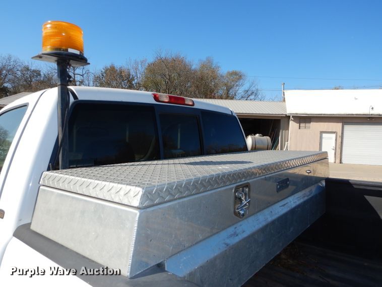 image for item DH2693 2004 Chevrolet Silverado 1500 pickup truck