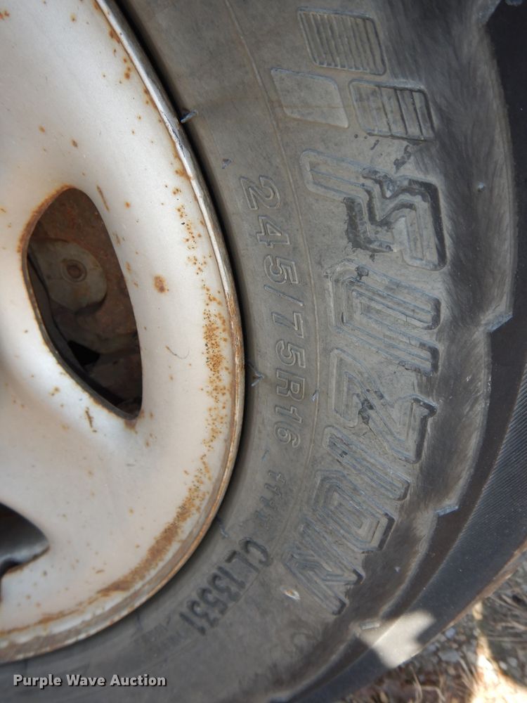 image for item DH2693 2004 Chevrolet Silverado 1500 pickup truck