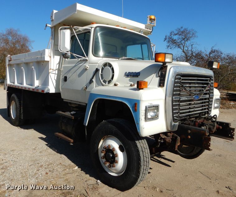 image for item DH2700 1994 Ford L8000 dump truck