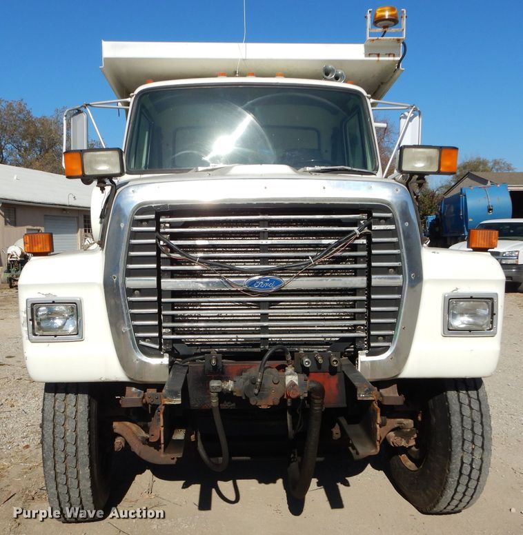 image for item DH2700 1994 Ford L8000 dump truck