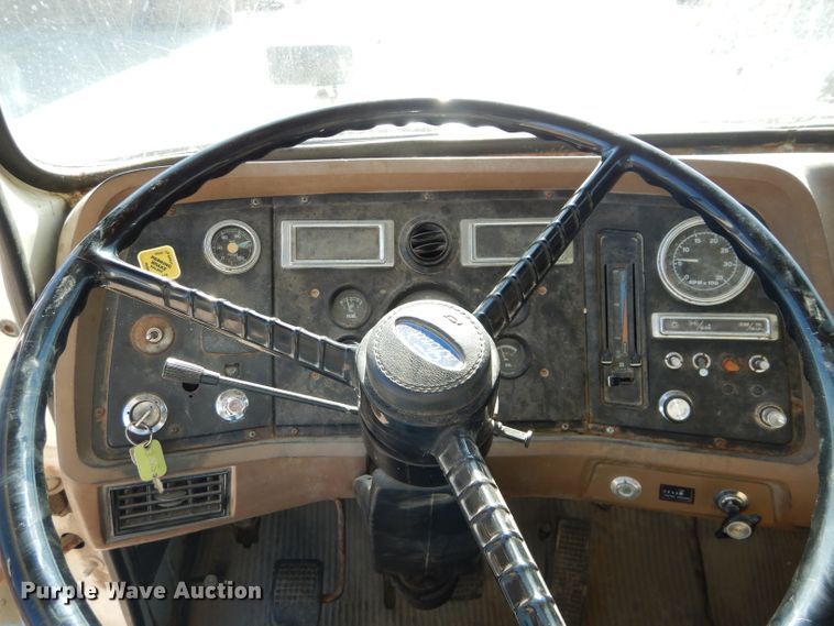 image for item DH2700 1994 Ford L8000 dump truck