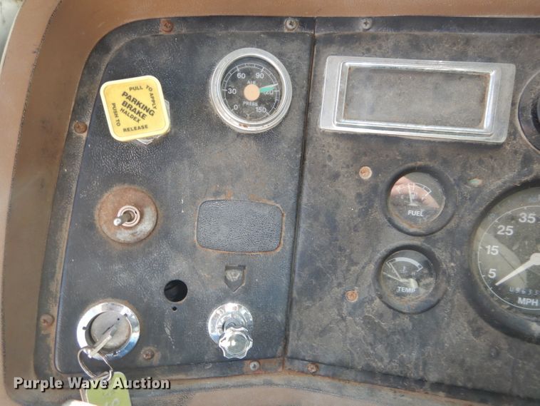 image for item DH2700 1994 Ford L8000 dump truck