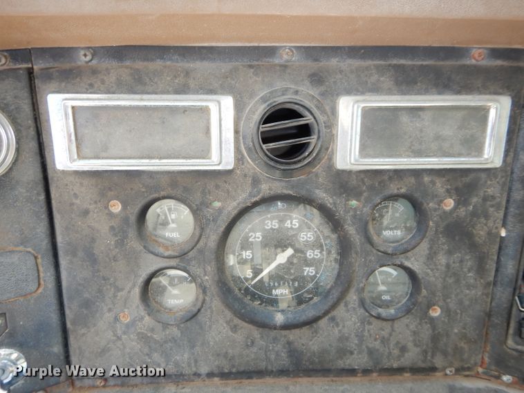 image for item DH2700 1994 Ford L8000 dump truck