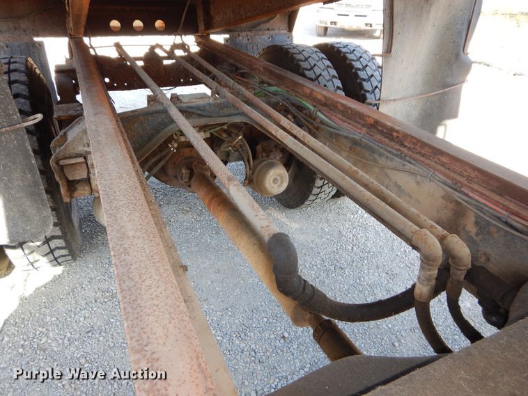 image for item DH2700 1994 Ford L8000 dump truck