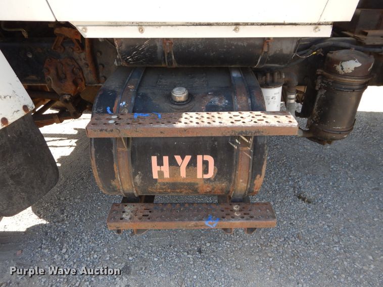 image for item DH2700 1994 Ford L8000 dump truck