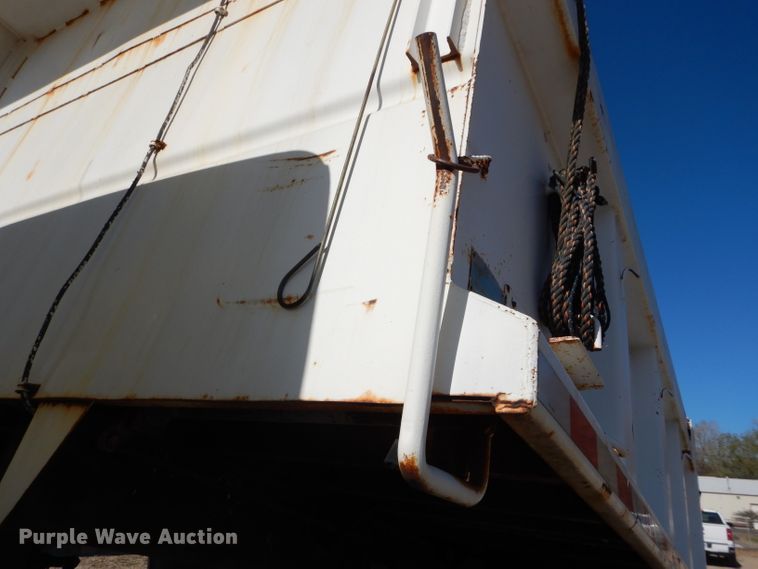 image for item DH2700 1994 Ford L8000 dump truck