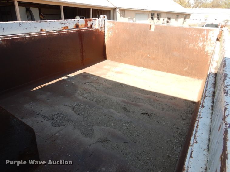 image for item DH2700 1994 Ford L8000 dump truck