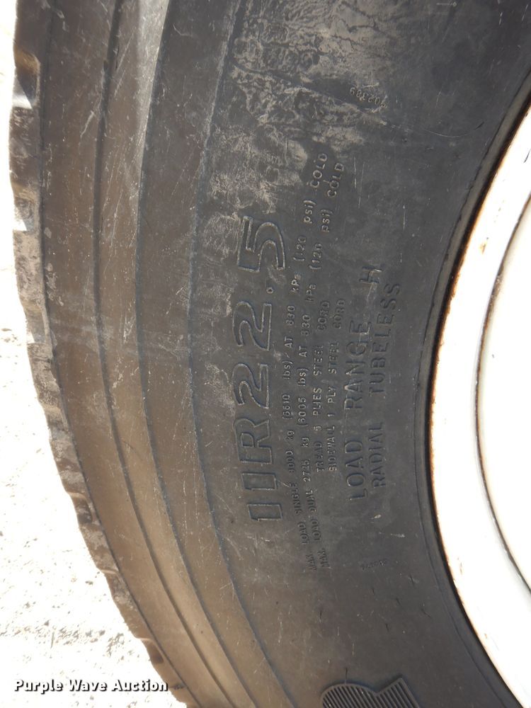 image for item DH2700 1994 Ford L8000 dump truck