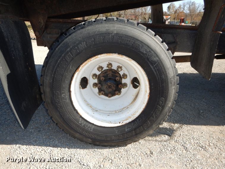 image for item DH2700 1994 Ford L8000 dump truck