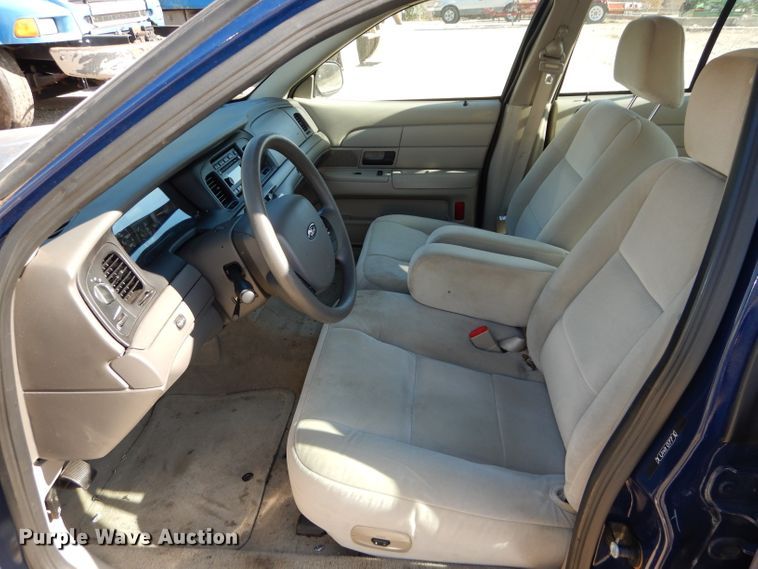 image for item DH2701 2010 Ford Crown Victoria Police Interceptor