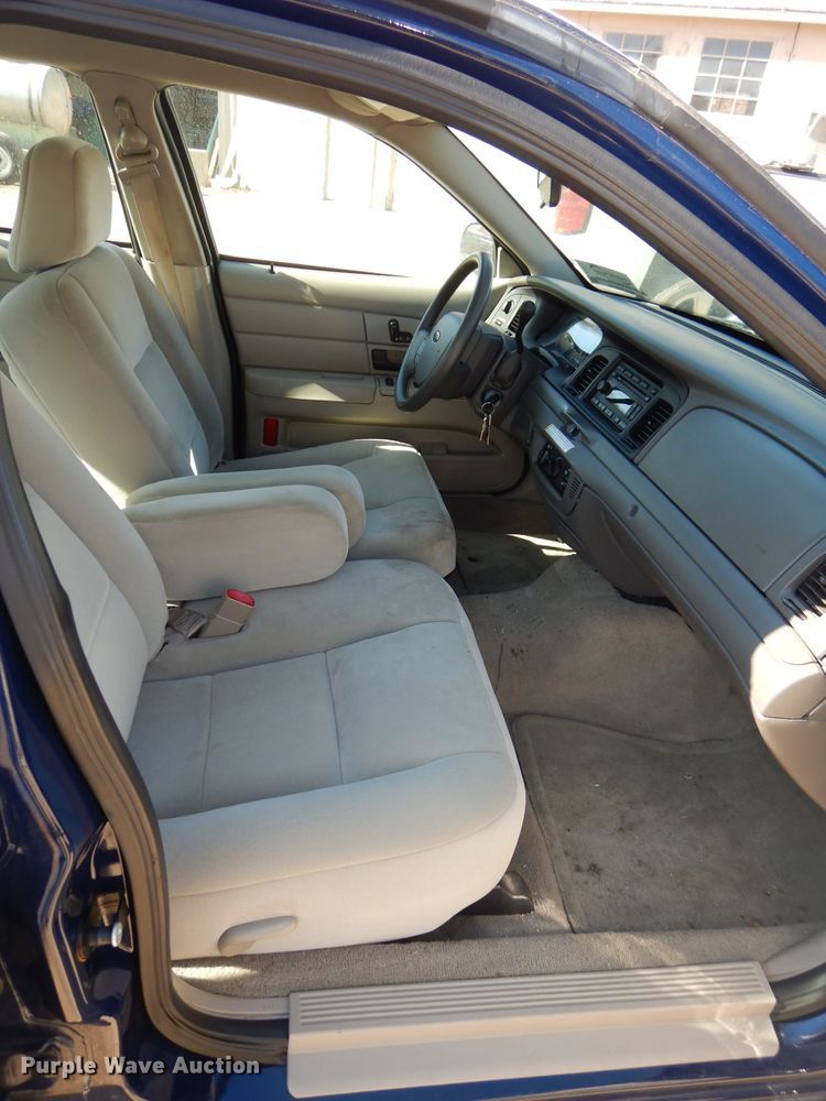 image for item DH2701 2010 Ford Crown Victoria Police Interceptor
