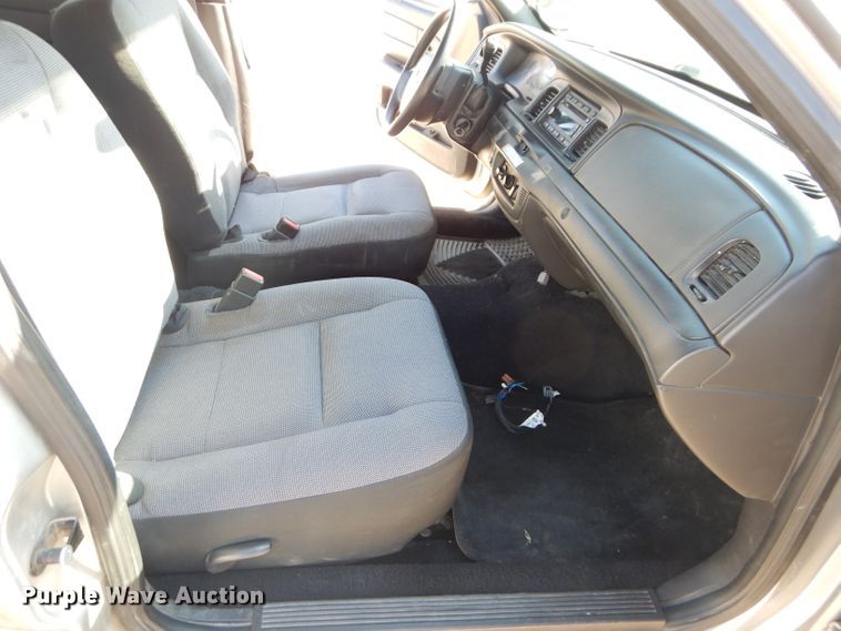 image for item DH4255 2008 Ford Crown Victoria Police Interceptor