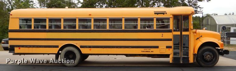 image for item DH6151 1993 International 3800 school bus