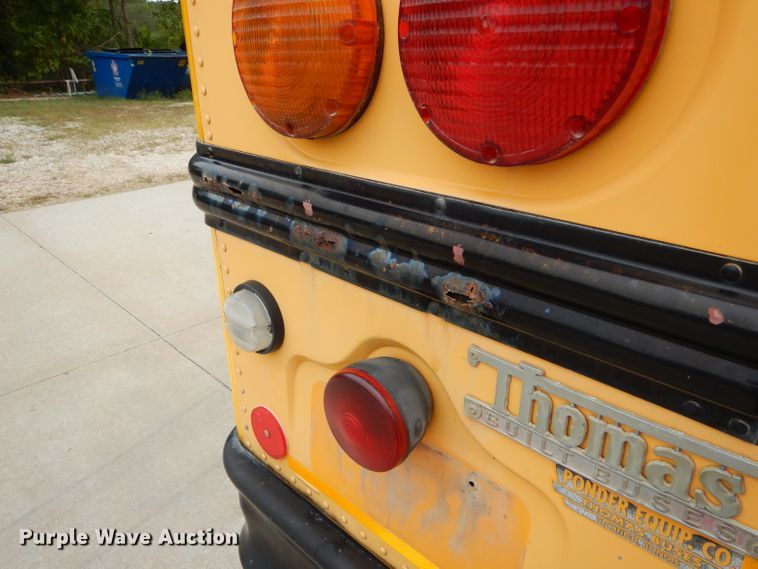 image for item DH6151 1993 International 3800 school bus