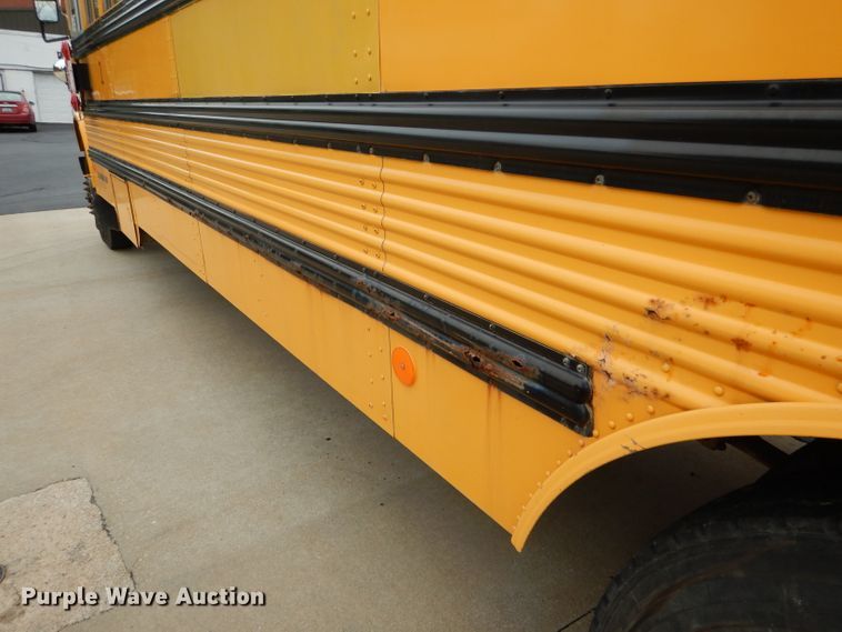 image for item DH6151 1993 International 3800 school bus