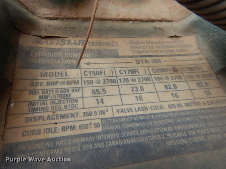 image for item DH6151 1993 International 3800 school bus