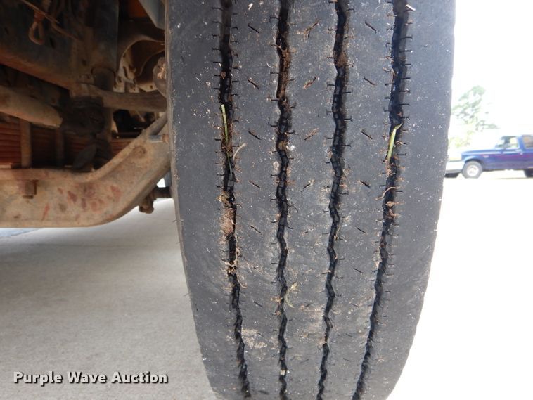 image for item DH6151 1993 International 3800 school bus