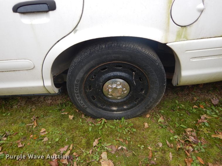 image for item DH6247 2005 Ford Crown Victoria Police Interceptor