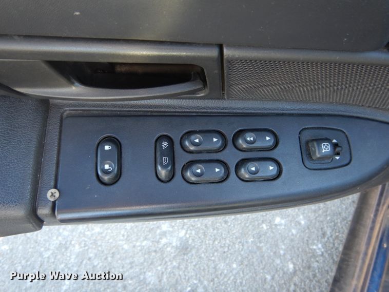 image for item DH6834 2004 Ford Crown Victoria Police Interceptor