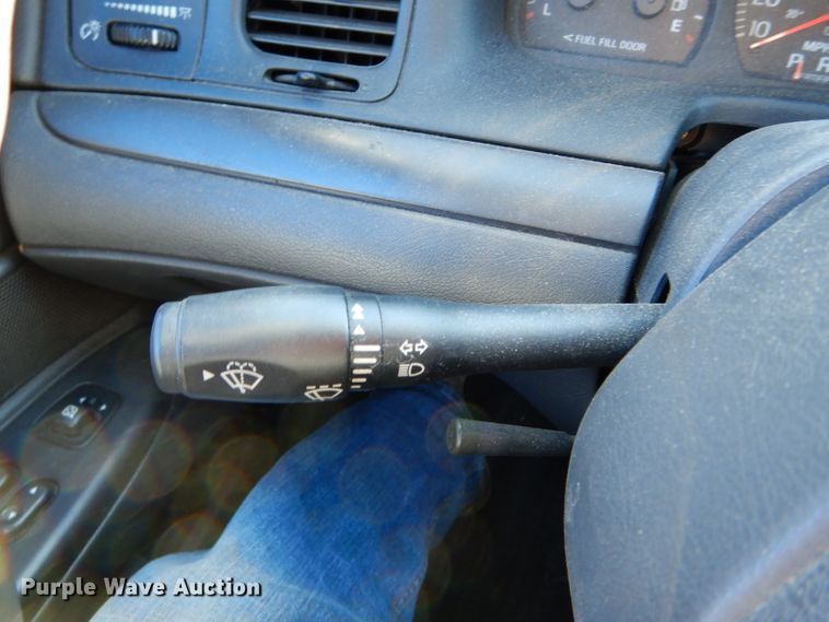 image for item DH6834 2004 Ford Crown Victoria Police Interceptor