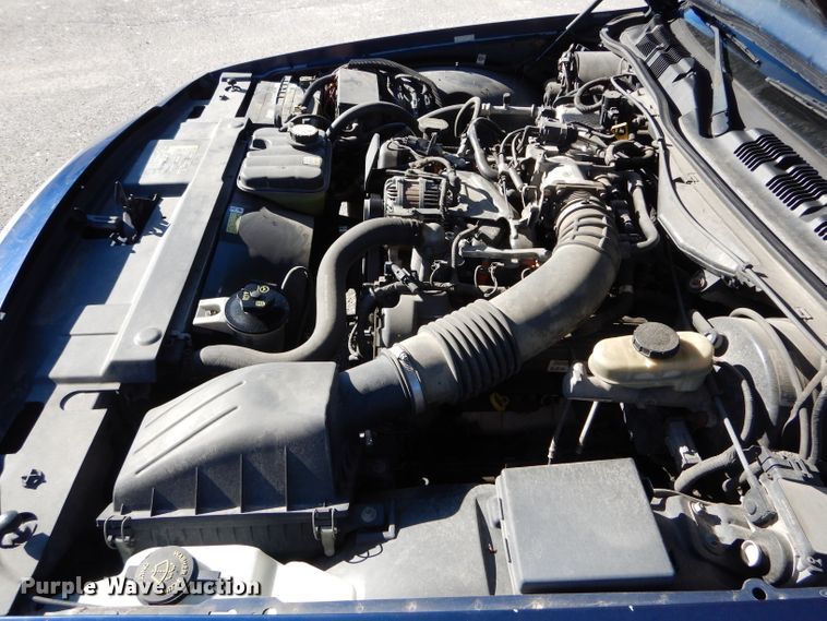 image for item DH6834 2004 Ford Crown Victoria Police Interceptor