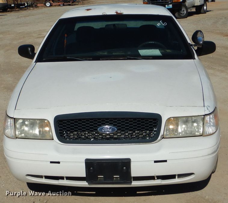 image for item DH6837 2003 Ford Crown Victoria Police Interceptor