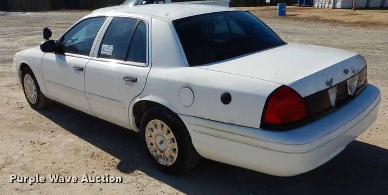 image for item DH6837 2003 Ford Crown Victoria Police Interceptor