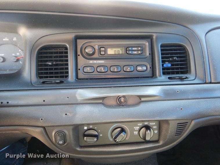 image for item DH6837 2003 Ford Crown Victoria Police Interceptor