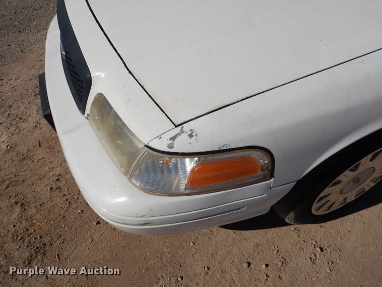 image for item DH6837 2003 Ford Crown Victoria Police Interceptor