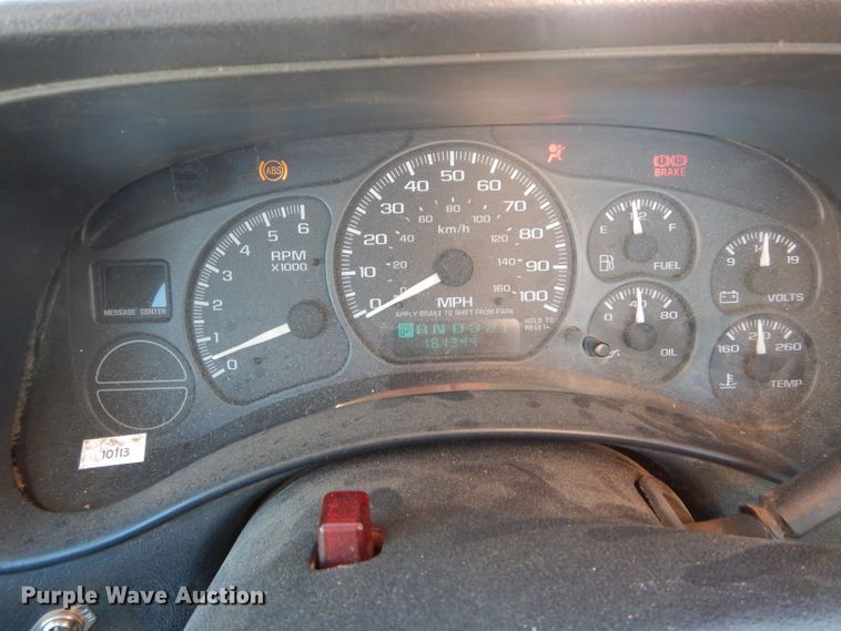 image for item DH6838 2002 Chevrolet Silverado 1500 pickup truck