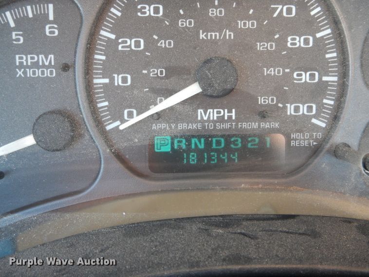 image for item DH6838 2002 Chevrolet Silverado 1500 pickup truck