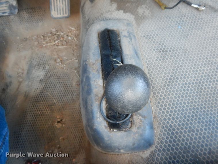 image for item DH6838 2002 Chevrolet Silverado 1500 pickup truck