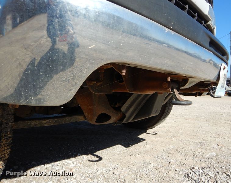 image for item DH6838 2002 Chevrolet Silverado 1500 pickup truck