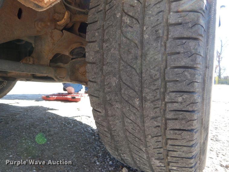 image for item DH6838 2002 Chevrolet Silverado 1500 pickup truck