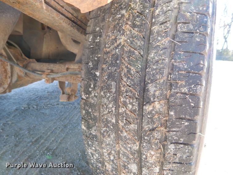 image for item DH6838 2002 Chevrolet Silverado 1500 pickup truck