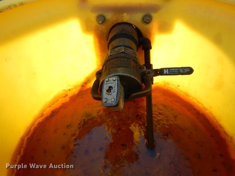 image for item DH6839 Fuel pump station