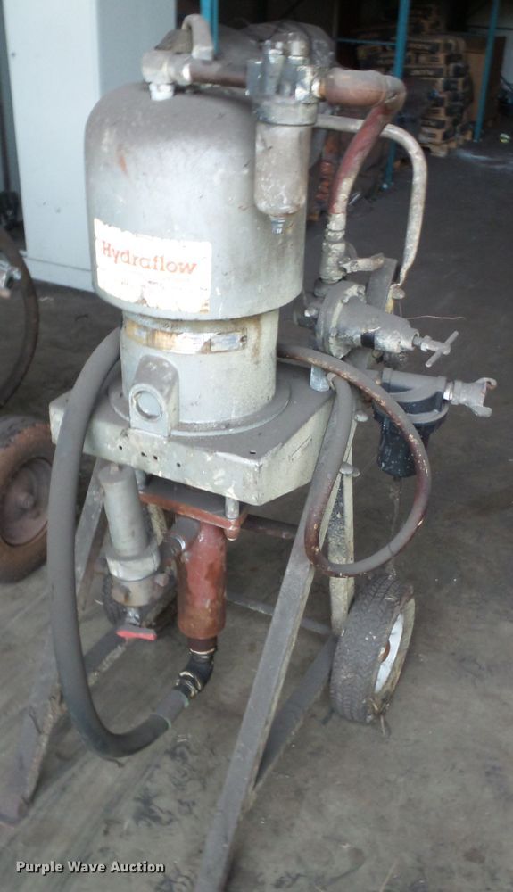 image for item DH7802 (2) Grayco 2B7-347 paint sprayers