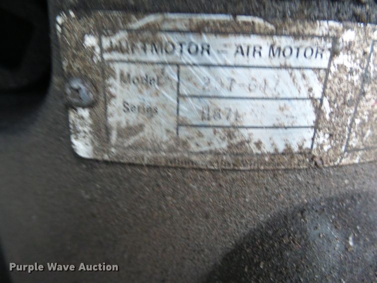 image for item DH7802 (2) Grayco 2B7-347 paint sprayers