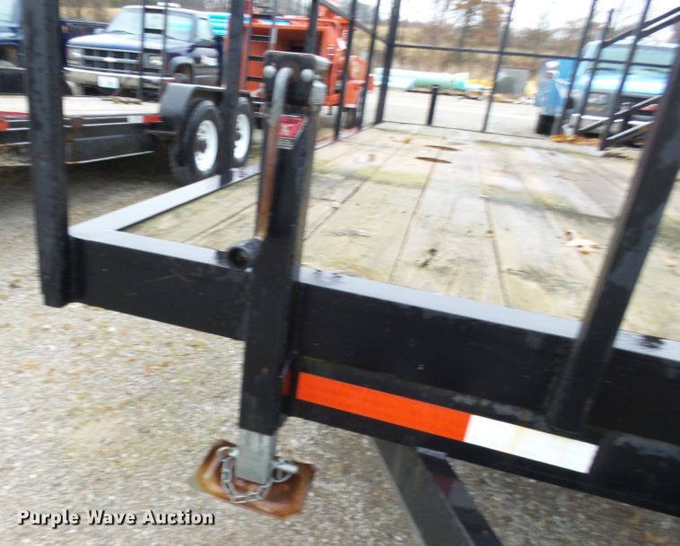 image for item DH7804 2005 Austin port-a-potty trailer