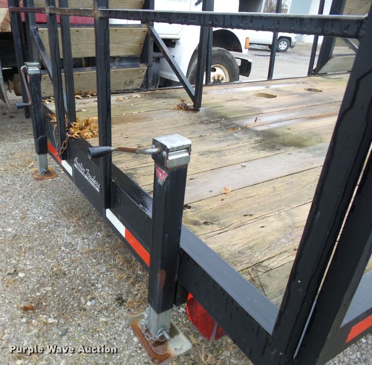 image for item DH7804 2005 Austin port-a-potty trailer