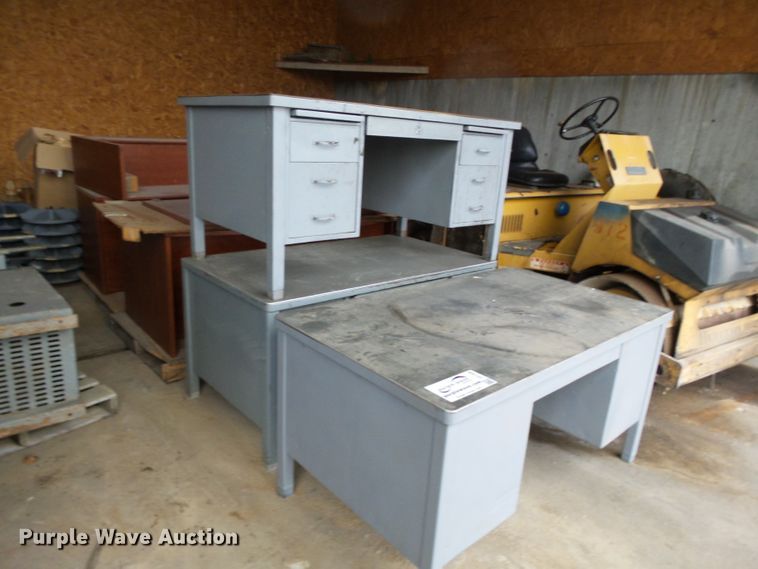 image for item DH7806 (4) desks