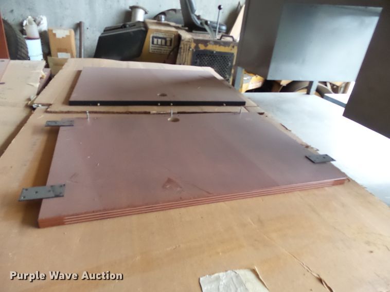 image for item DH7806 (4) desks